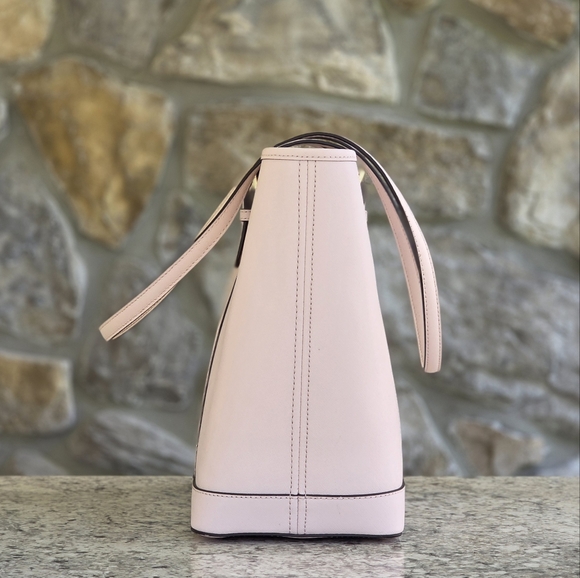 Michael Kors Jet Set Large Pink Tote - Picture 2 of 10